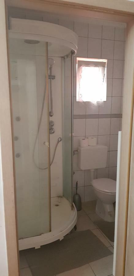Apartment Fuer Monteure Nr 1 Касел Екстериор снимка